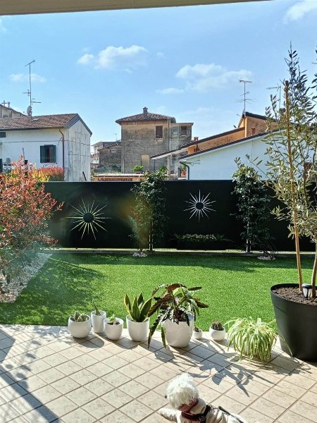 appartamento in vendita a Lonato del Garda in zona Sedena