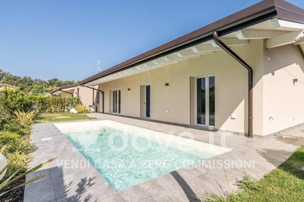 casa indipendente in vendita a Lonato del Garda