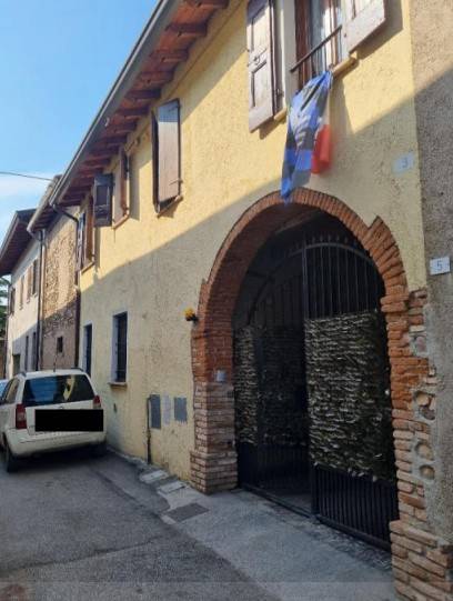 appartamento in vendita a Lonato del Garda in zona Esenta