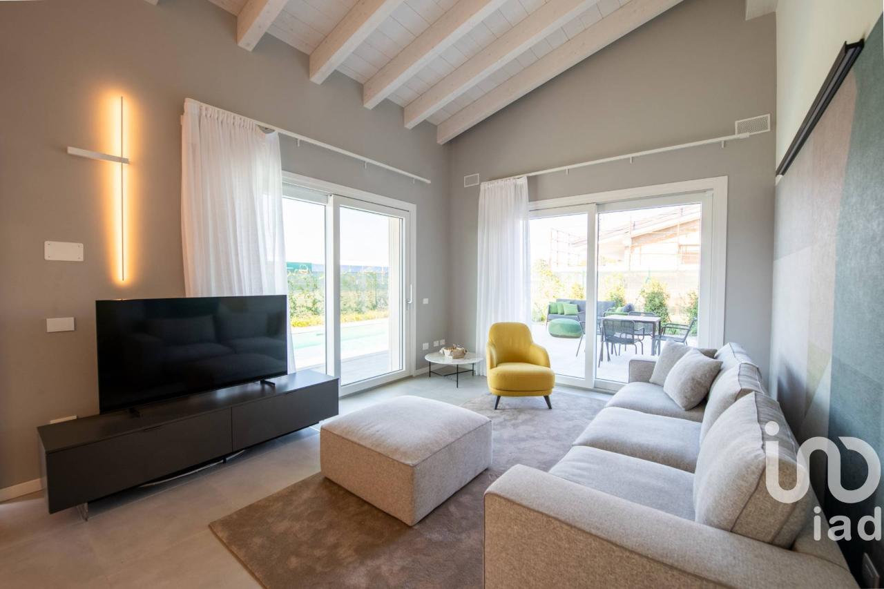 casa indipendente in vendita a Lonato del Garda