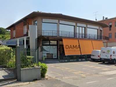 locale commerciale in vendita a Lonato del Garda