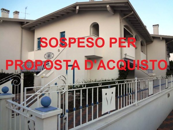 casa indipendente in vendita a Lonato del Garda in zona Lido