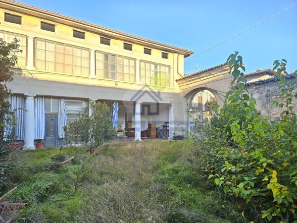 casa indipendente in vendita a Lonato del Garda