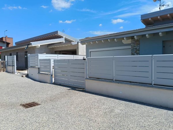 casa indipendente in vendita a Lonato del Garda