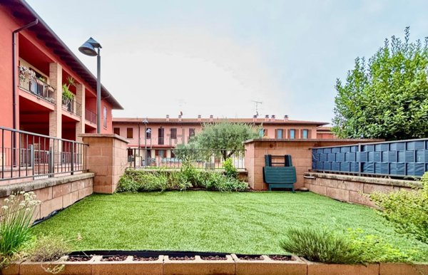 appartamento in vendita a Lonato del Garda in zona Esenta