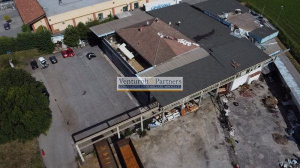 negozio in vendita a Lonato del Garda