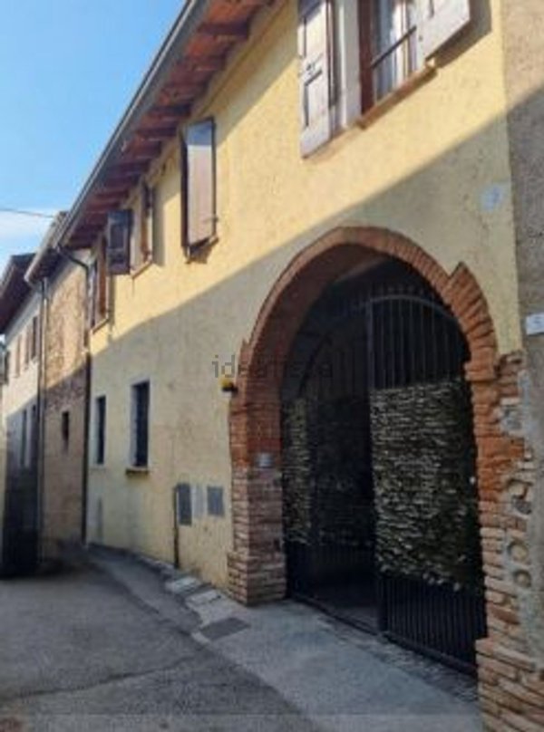 appartamento in vendita a Lonato del Garda in zona Esenta