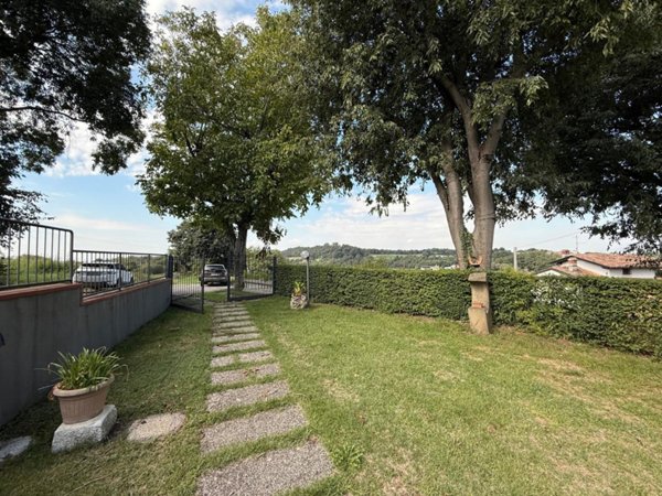 casa indipendente in vendita a Lonato del Garda