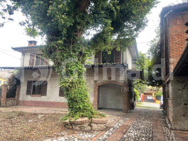 casa indipendente in vendita a Lonato del Garda in zona San Cipriano