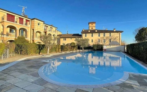appartamento in vendita a Lonato del Garda in zona Centenaro