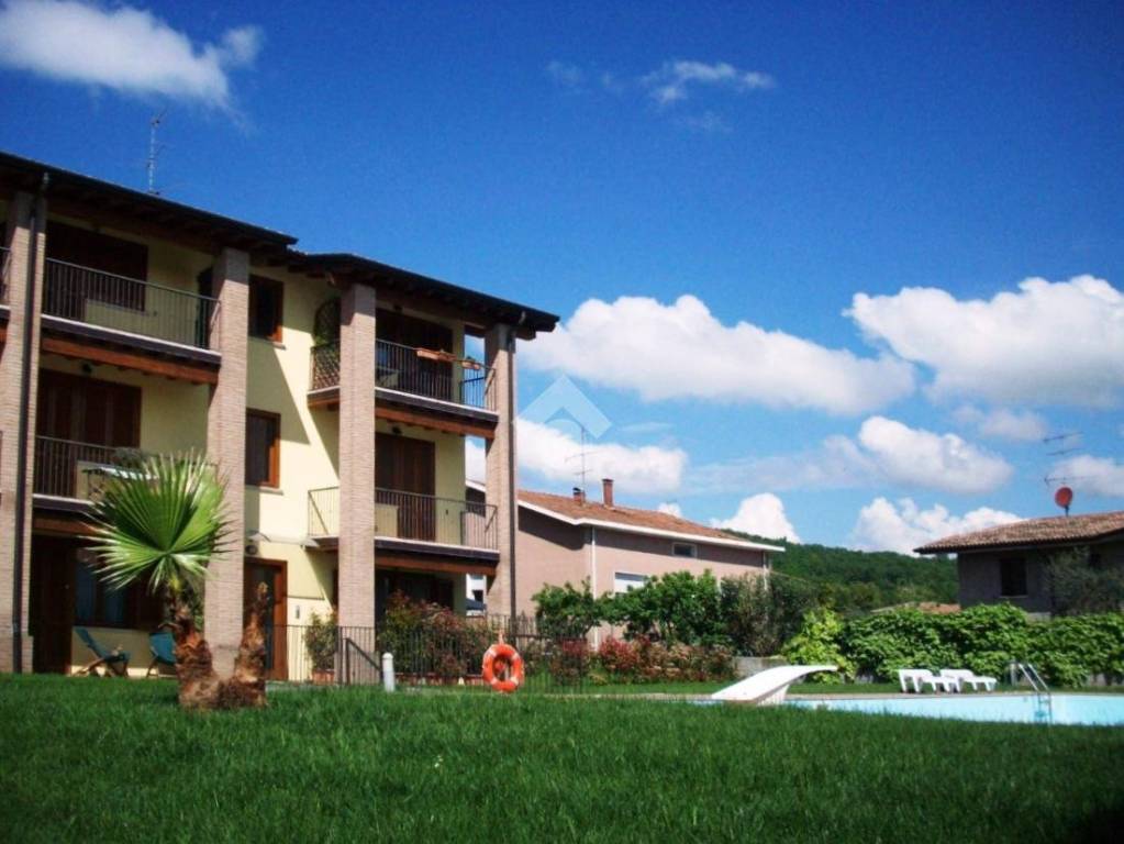 appartamento in vendita a Lonato del Garda in zona Barcuzzi