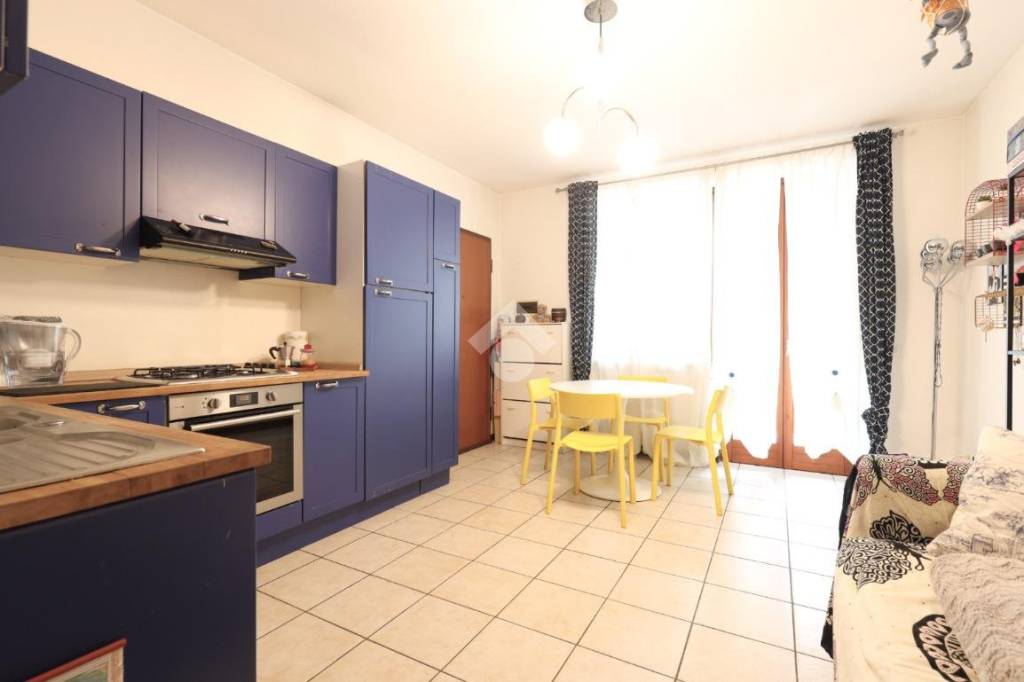 appartamento in vendita a Lonato del Garda in zona Barcuzzi