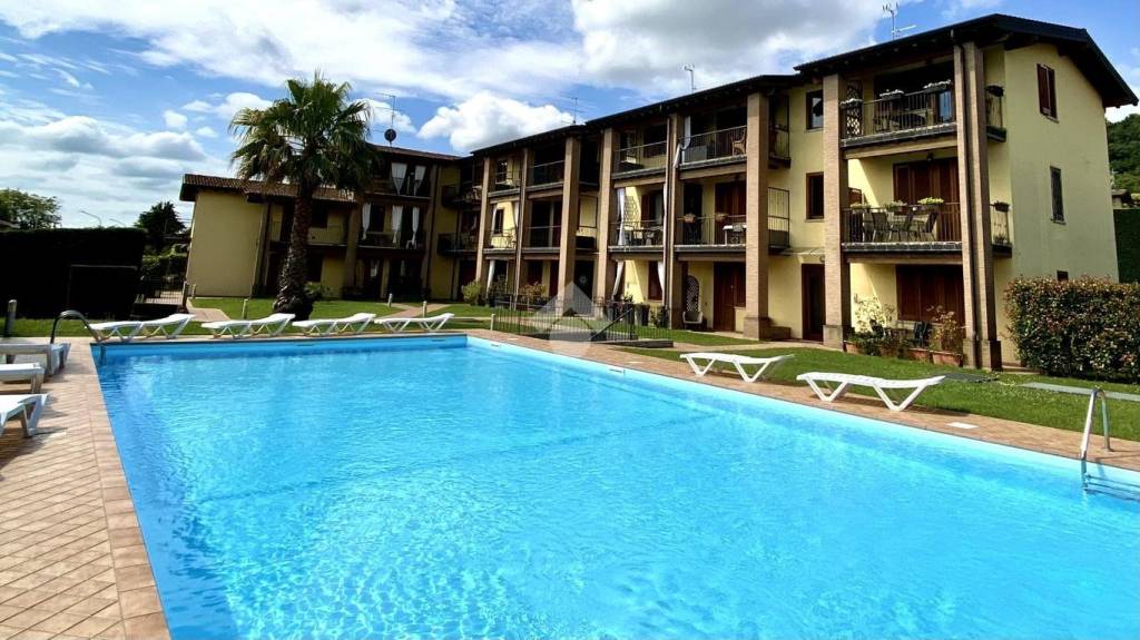 appartamento in vendita a Lonato del Garda in zona Barcuzzi