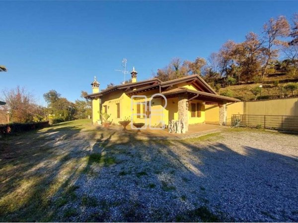 casa indipendente in vendita a Lonato del Garda in zona Brodena