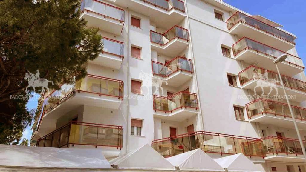 appartamento in vendita a Lonato del Garda in zona Lido