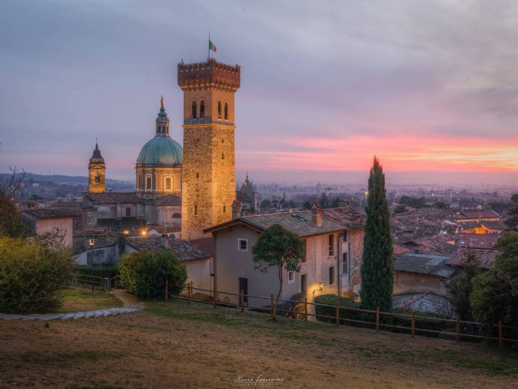 casa indipendente in vendita a Lonato del Garda