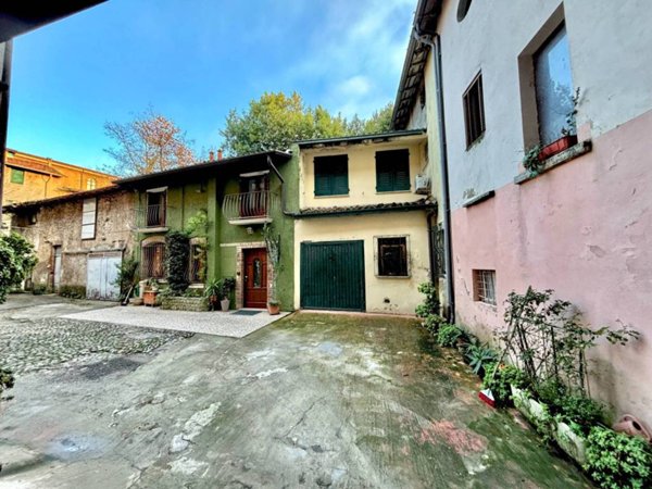 casa indipendente in vendita a Lonato del Garda