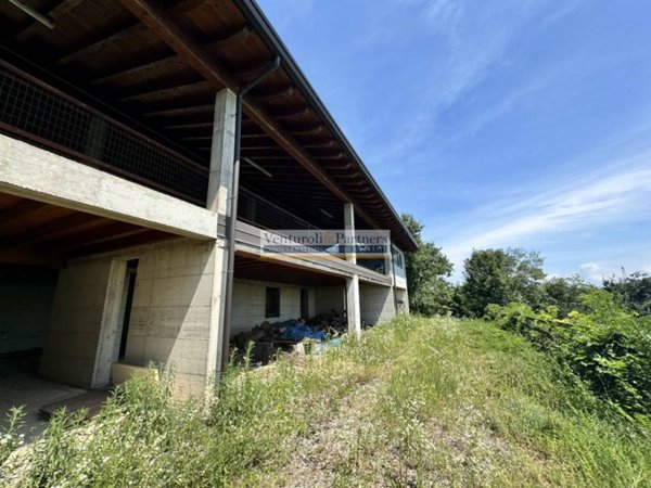 casa indipendente in vendita a Lonato del Garda in zona Barcuzzi