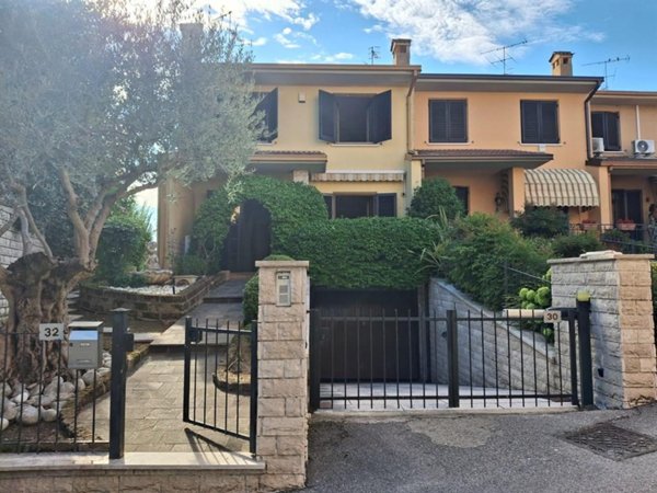 casa indipendente in vendita a Lonato del Garda