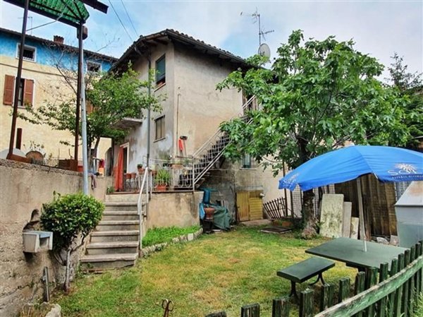 casa indipendente in vendita a Lonato del Garda