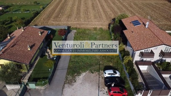 casa indipendente in vendita a Lonato del Garda in zona Malocco