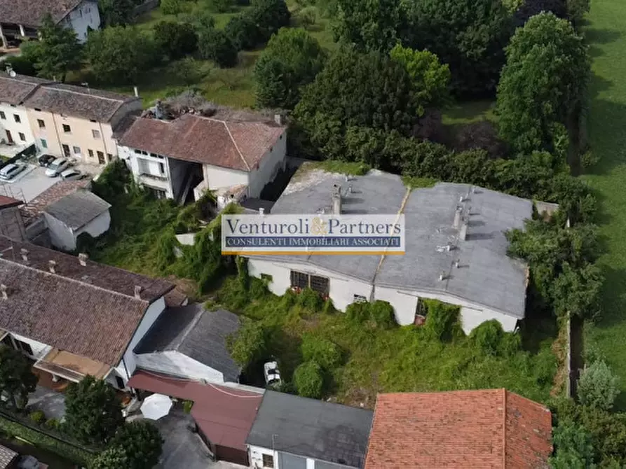 casa indipendente in vendita a Lonato del Garda in zona Esenta