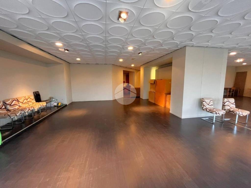 negozio in vendita a Lonato del Garda