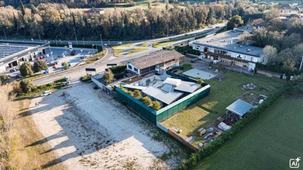 negozio in vendita a Lonato del Garda