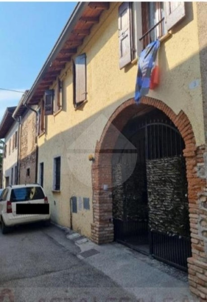 appartamento in vendita a Lonato del Garda in zona Esenta