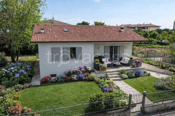 casa indipendente in vendita a Lonato del Garda
