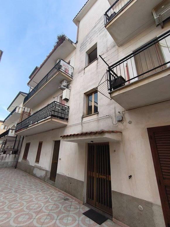 appartamento in vendita a Lonato del Garda in zona Lido