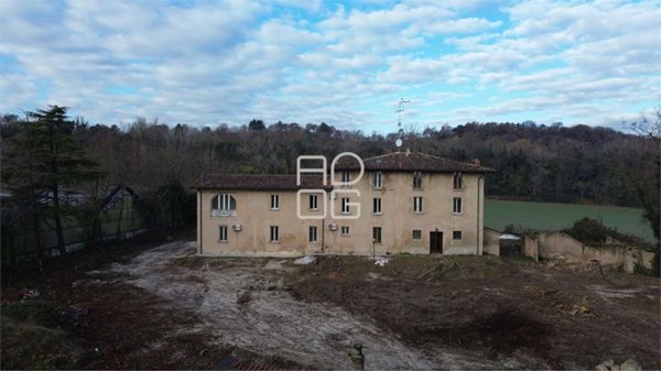 casa indipendente in vendita a Lonato del Garda in zona Centenaro