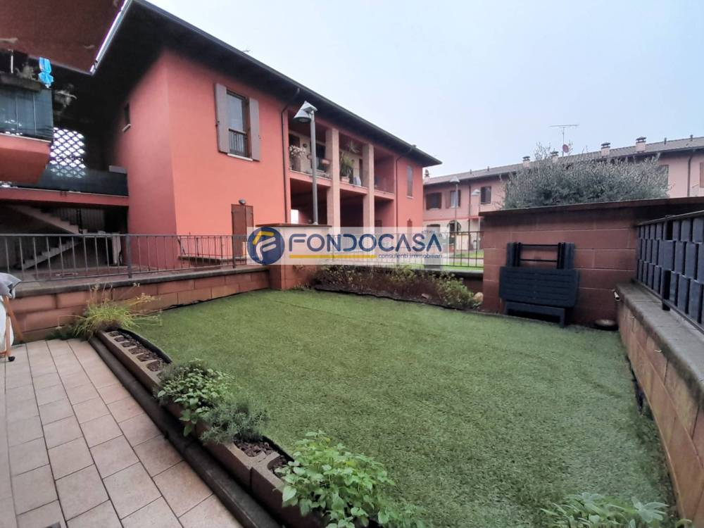 appartamento in vendita a Lonato del Garda in zona Esenta