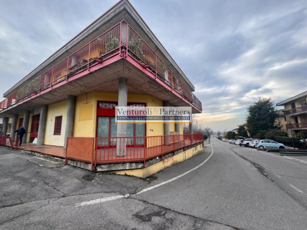negozio in vendita a Lonato del Garda