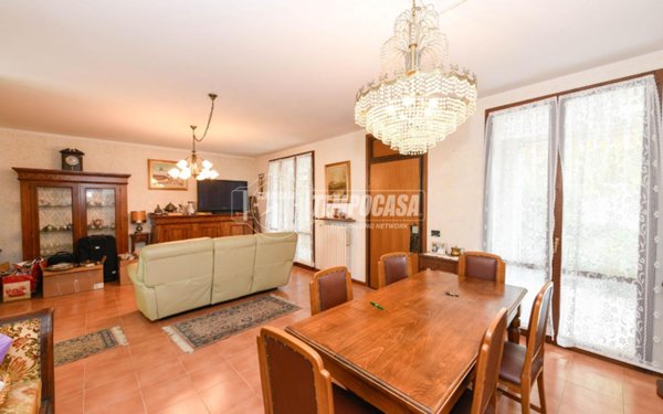 casa indipendente in vendita a Lonato del Garda