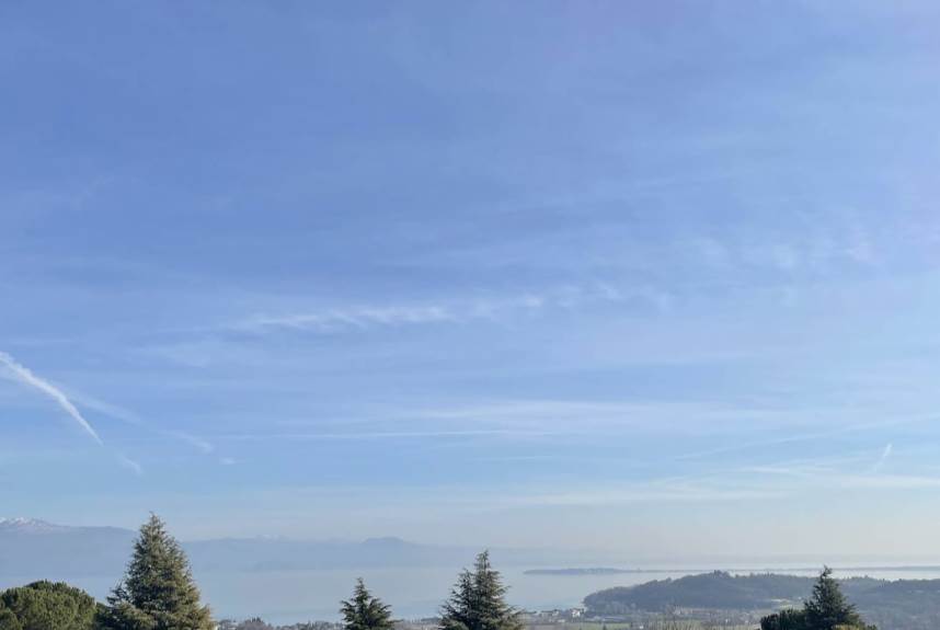 casa indipendente in vendita a Lonato del Garda in zona Barcuzzi