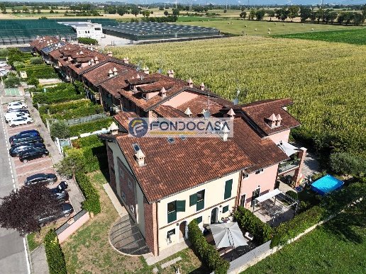 casa indipendente in vendita a Lonato del Garda in zona Malocco