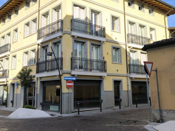 appartamento in vendita a Lonato del Garda in zona Lido