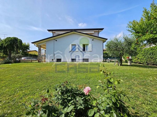 casa indipendente in vendita a Lonato del Garda
