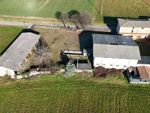 casa indipendente in vendita a Lonato del Garda in zona San Polo