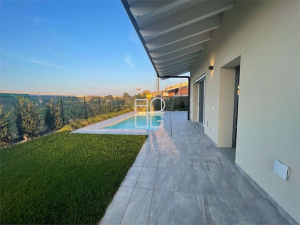 casa indipendente in vendita a Lonato del Garda