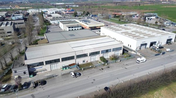 negozio in vendita a Lonato del Garda