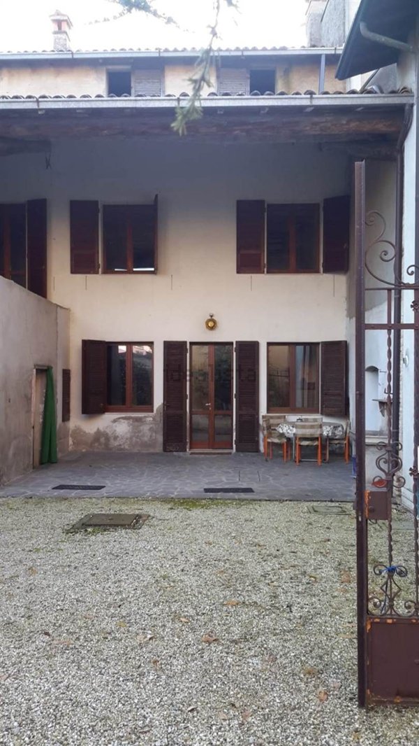 casale in vendita a Lonato del Garda