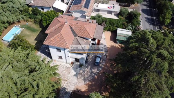 casa indipendente in vendita a Lonato del Garda
