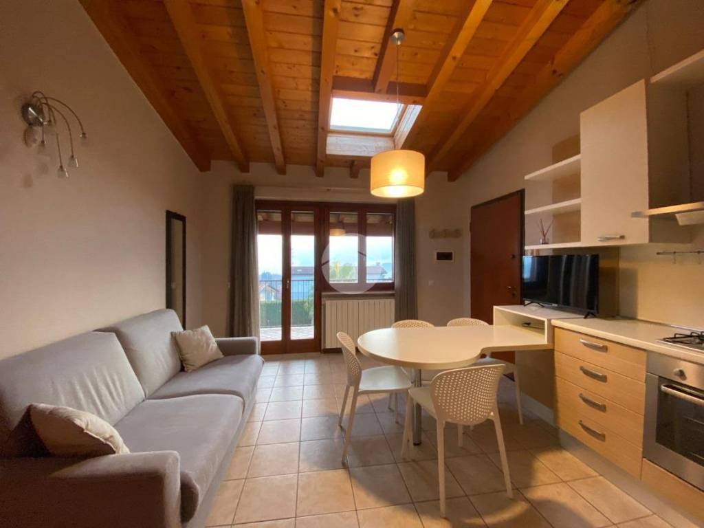 appartamento in vendita a Lonato del Garda in zona Barcuzzi