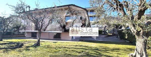 casa indipendente in vendita a Lonato del Garda in zona Barcuzzi