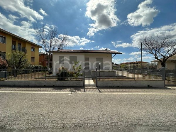 casa indipendente in vendita a Lonato del Garda