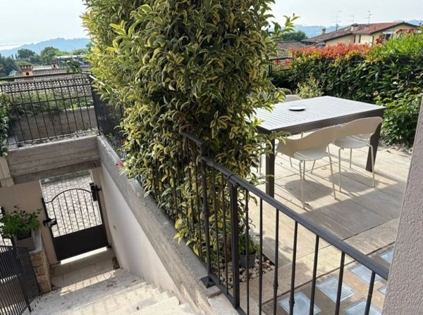 appartamento in vendita a Lonato del Garda in zona Barcuzzi