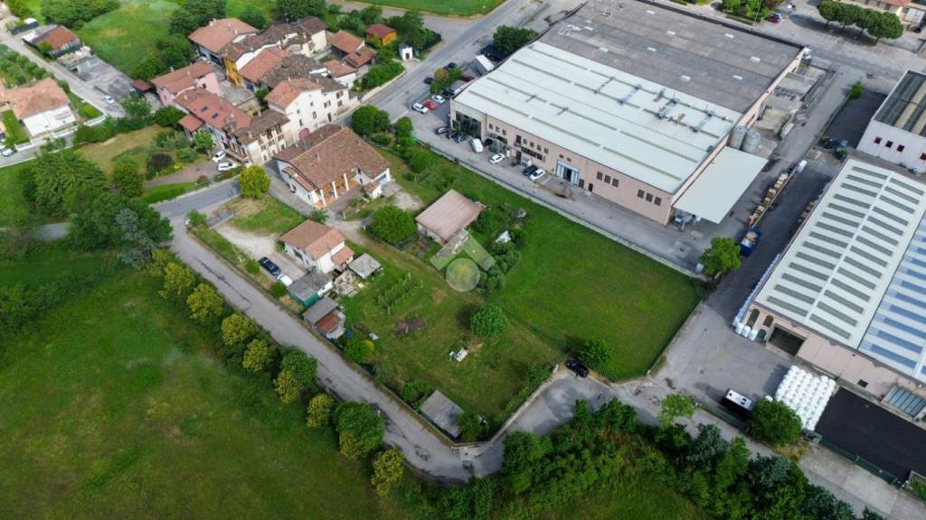 capannone in vendita a Lonato del Garda