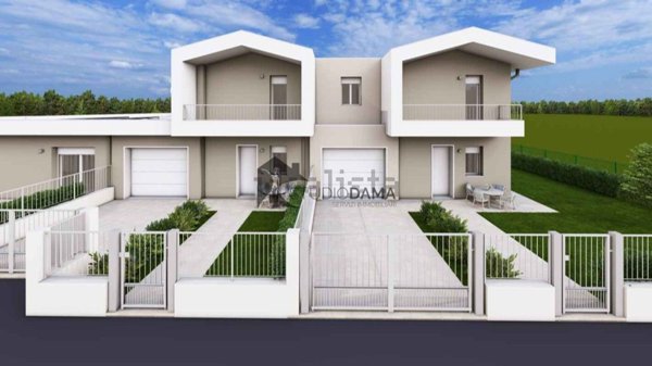 casa indipendente in vendita a Lonato del Garda